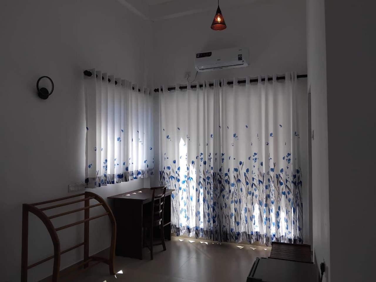 White Lodge Канди Экстерьер фото