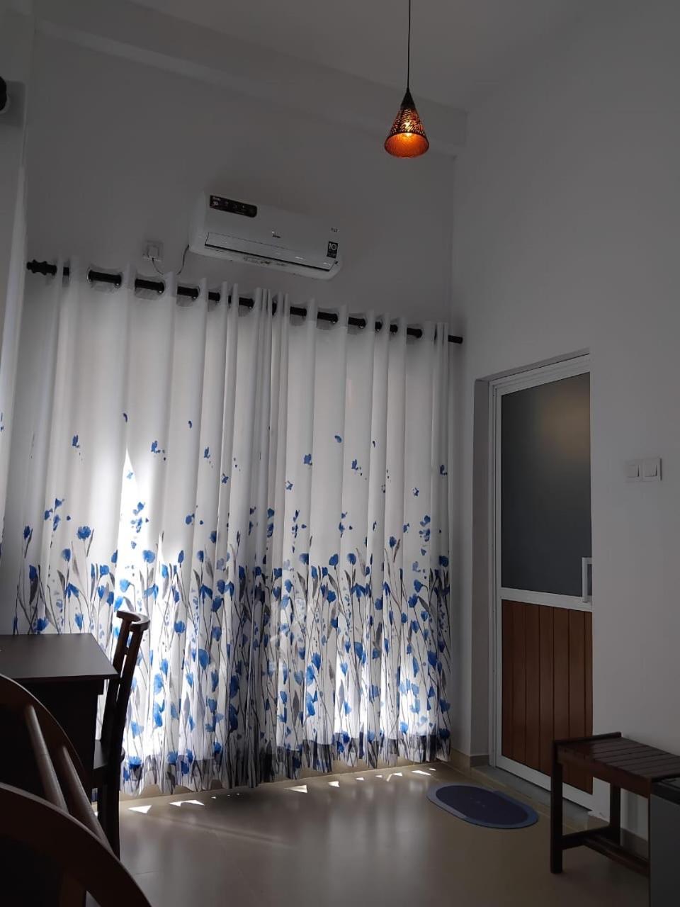 White Lodge Канди Экстерьер фото
